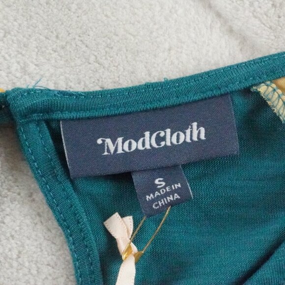 Mod Cloth Moxie Mastery Desert Cactus Sheer Sleeve Raglan Tee Womens Small - Picture 4 of 9